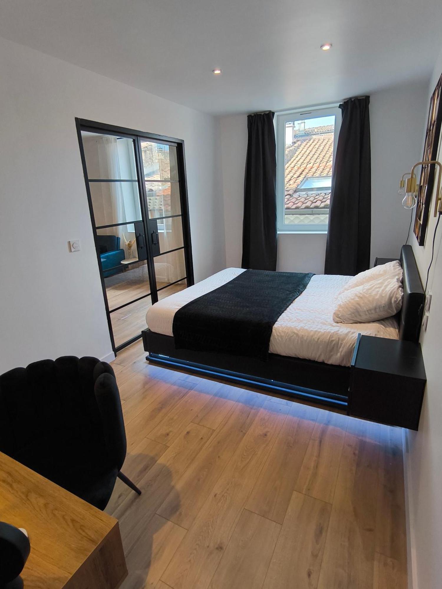 Sublime T2 En Plein Centre Climatise Apartment Montelimar Luaran gambar