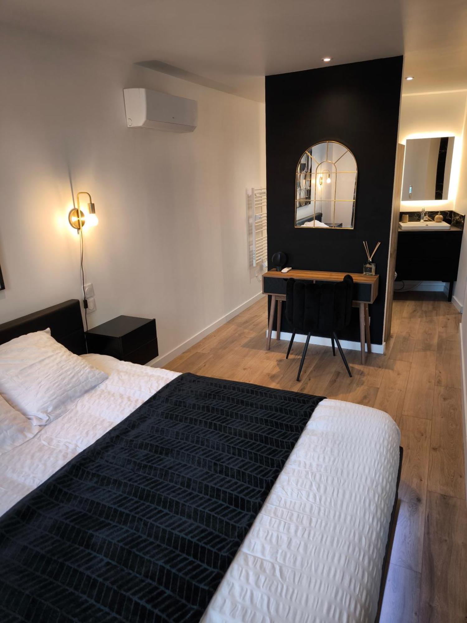 Sublime T2 En Plein Centre Climatise Apartment Montelimar Luaran gambar